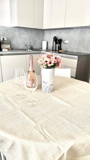 Duomo Modern Loft 100Mt From Duomo And Lake Como Luaran gambar
